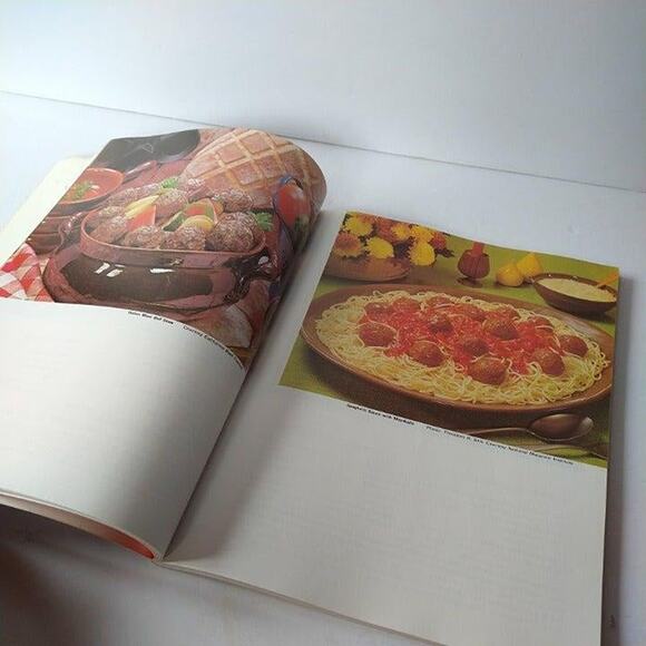 Mable Hoffman's Crockery Cooking - Softcover 1985 Cookbook - Vtg 1980s - Picture 7 of 13